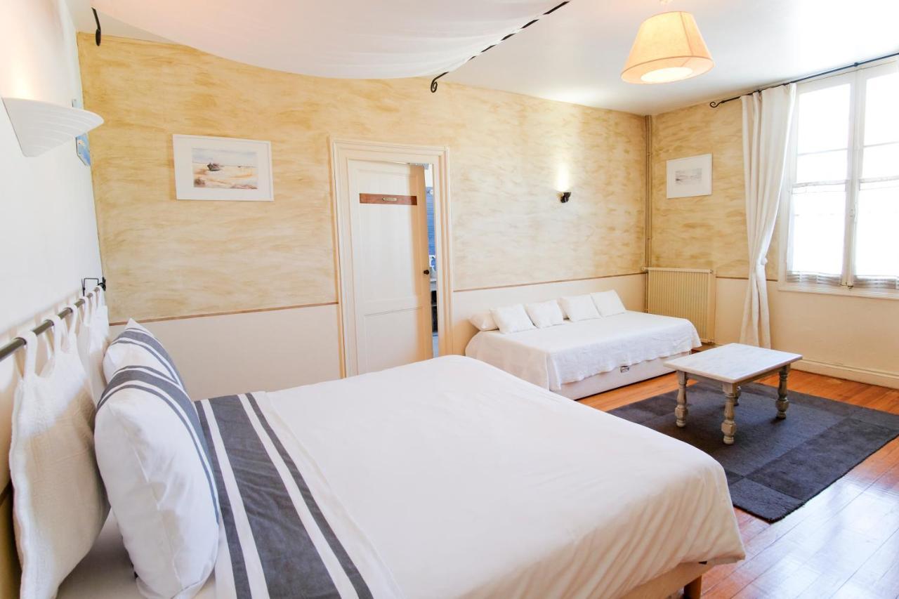 Pujols  Les Gues Rivieres B&B 외부 사진