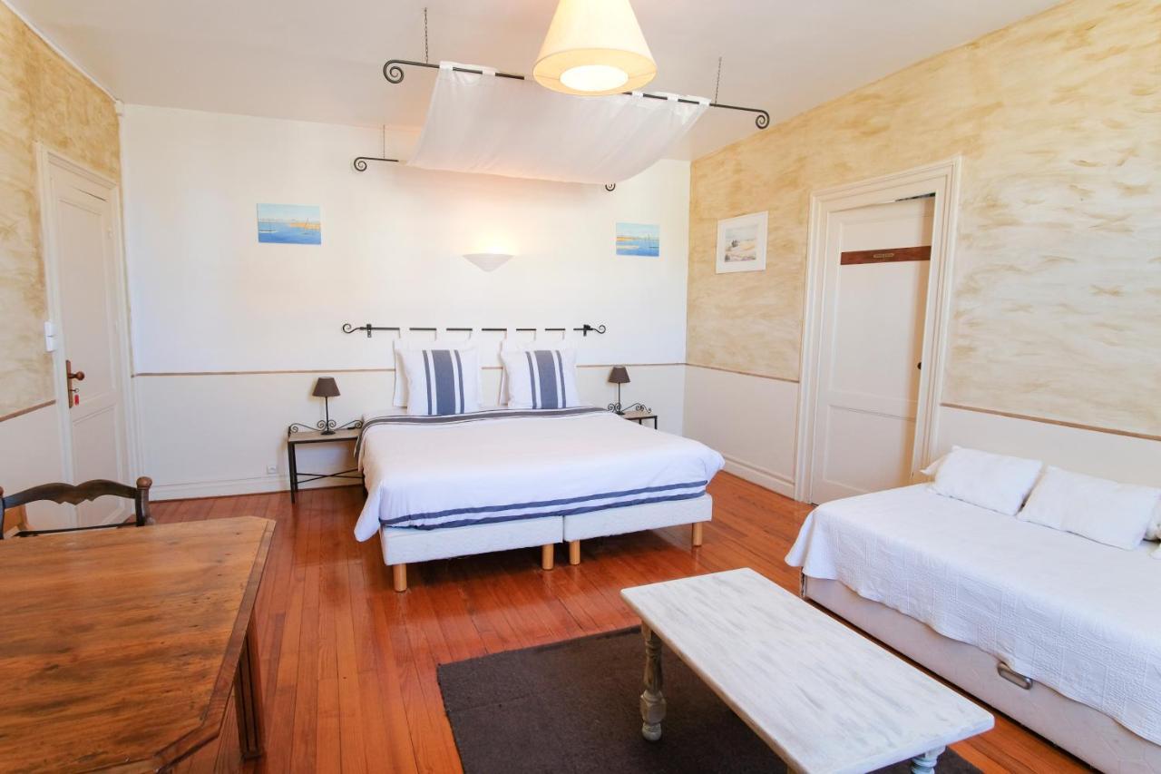 Pujols  Les Gues Rivieres B&B 외부 사진