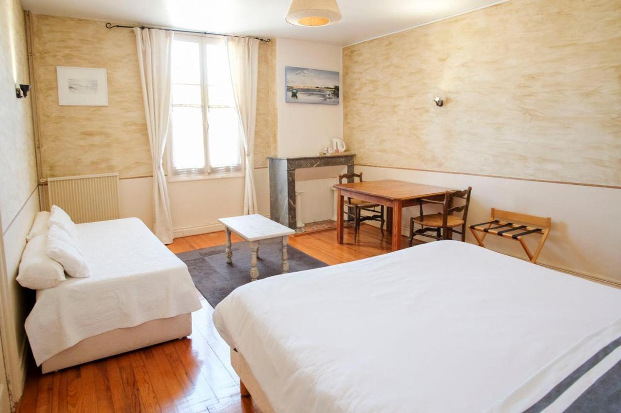 Pujols  Les Gues Rivieres B&B 외부 사진
